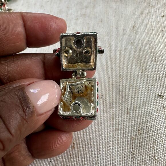 Festive Vintage Christmas Costume Bundle Jewelry Bundle (5) Items - Picture 7 of 11